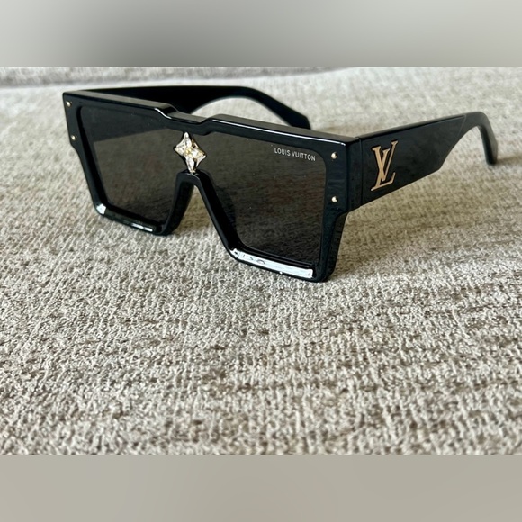 Louis Vuitton Cyclone Sunglasses